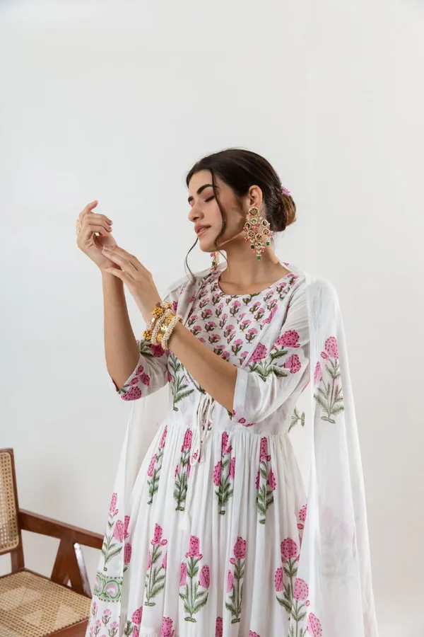 Ivory_Cotton_Premium_Kurta_Pant_Set_With_Dupatta_For_Women