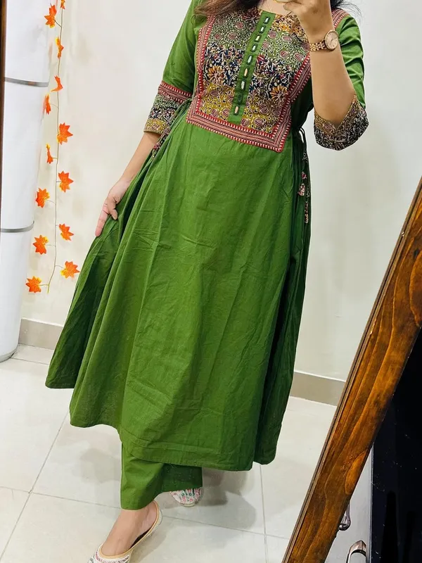 Women’s_Olive_Green_Embroidered_Cotton_Anarkali_Kurta_Pant_Set