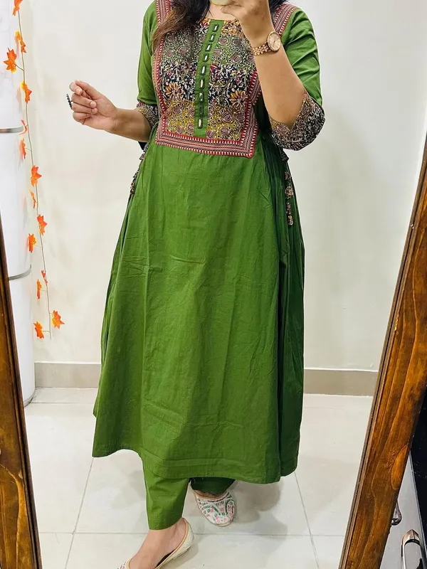 Women’s_Olive_Green_Embroidered_Cotton_Anarkali_Kurta_Pant_Set