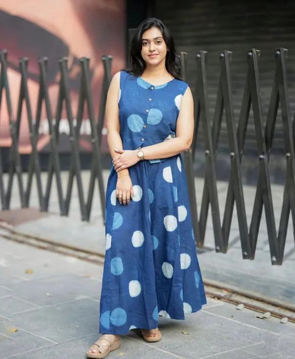 Women's_Blue_Cotton_Top_with_Floral_Long_Skirt