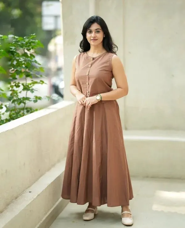 Women's_Brown_Cotton_Corset_Top_with_Floral_Long_Skirt