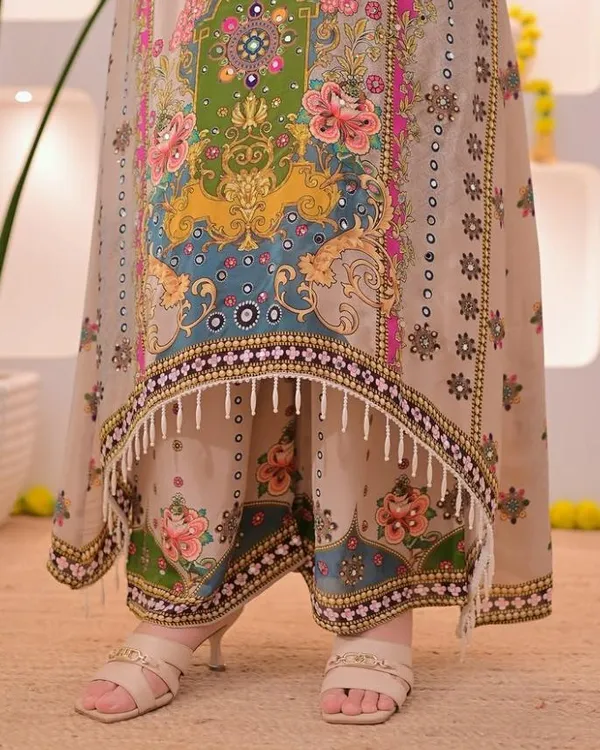Beige_And_Pink_Cotton_Premium_Kurta_Pant_Set_With_Dupatta_For_Women