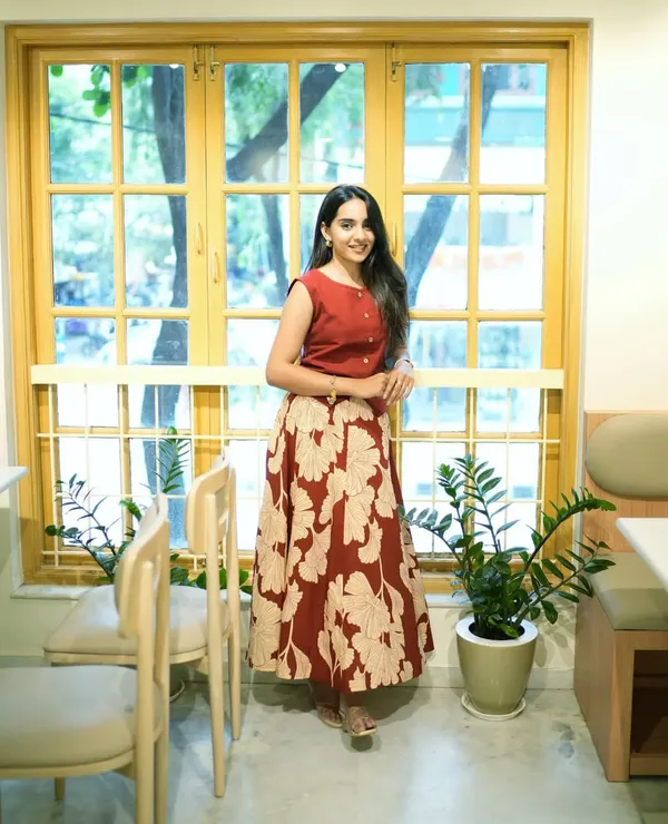 Women's_Maroon_Cotton_Top_with_Floral_Long_Skirt