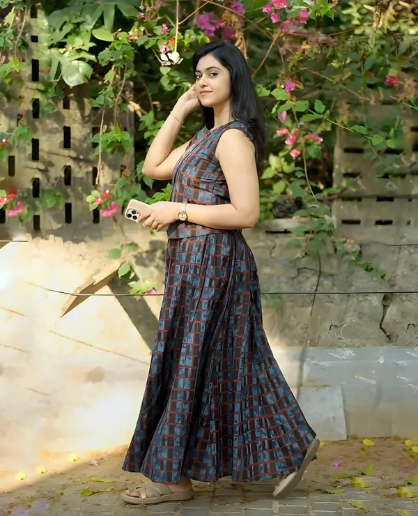 Women's_Navy_Blue_Cotton_Top_with_Floral_Long_Skirt