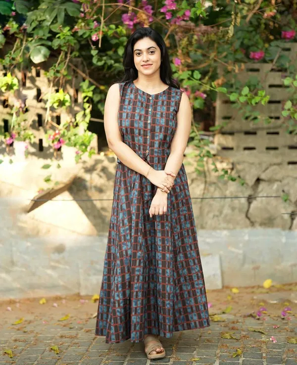 Women's_Navy_Blue_Cotton_Top_with_Floral_Long_Skirt