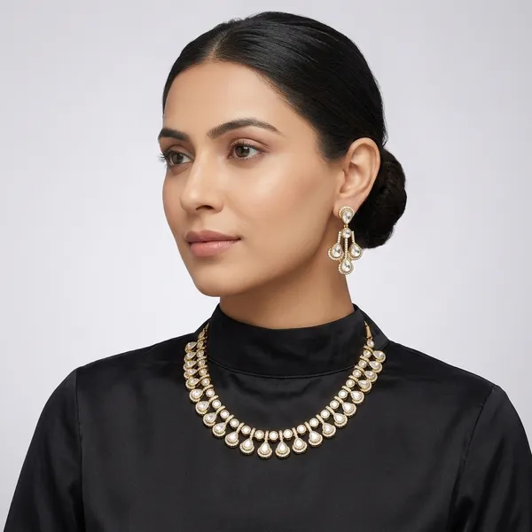 Gold_Kundan_Choker_Necklace_Set_For_Women