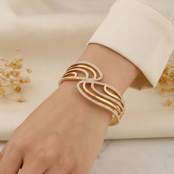 Anti_Tarnish_18k_Gold_Tone_Bracelet
