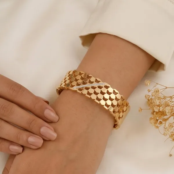 Anti_Tarnish_18k_Gold_Tone_Bracelet