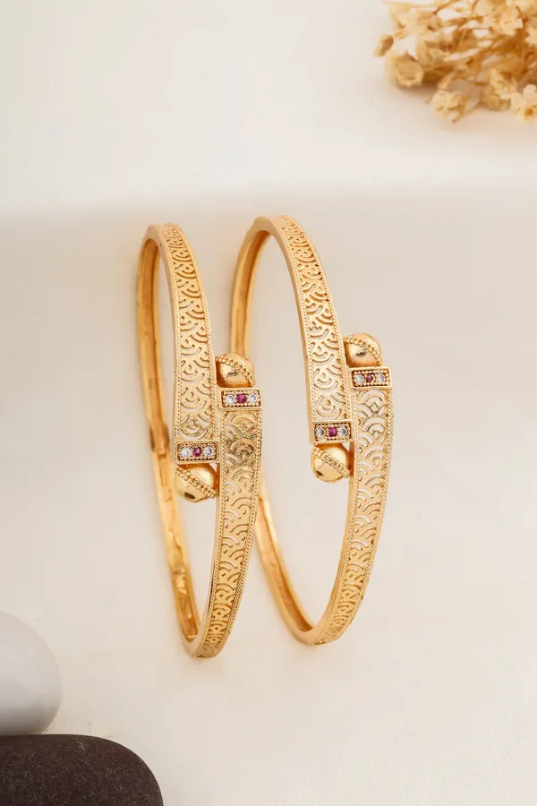 Anti_Tarnish_18k_Gold_Tone_Bangles