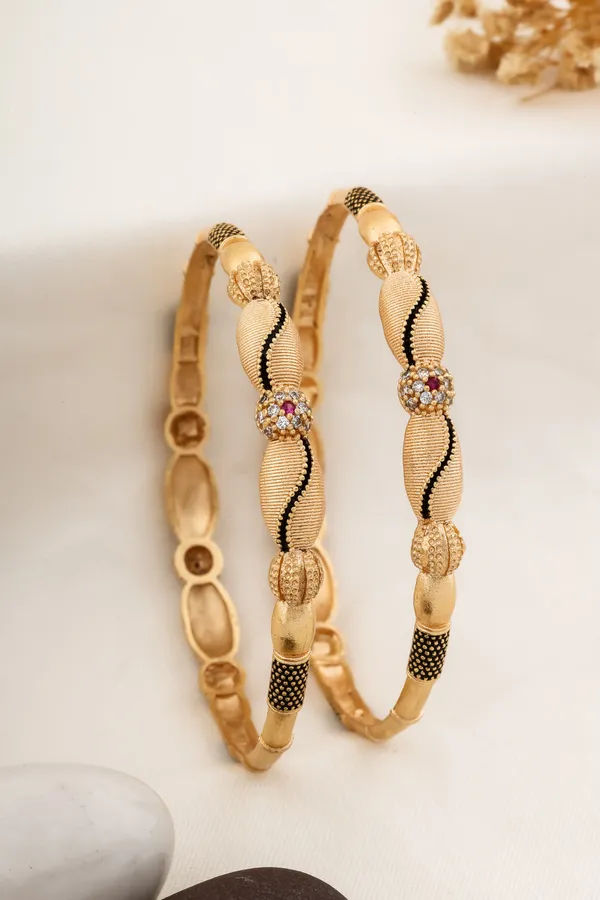 Anti_Tarnish_18k_Gold_Tone_Bangles