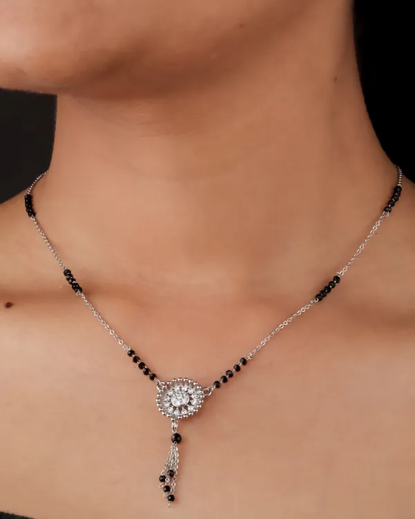 Silver_Brass_Alloy_Plated_Mangalsutra_For_Women