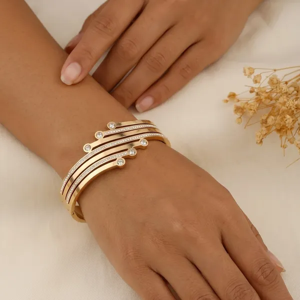 Anti_Tarnish_18k_Gold_Tone_Bracelet