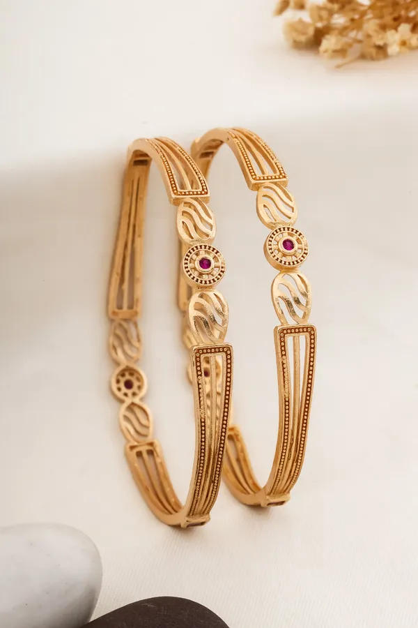 Anti_Tarnish_18k_Gold_Tone_Bangles