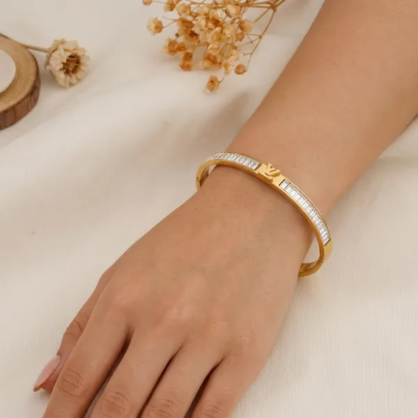 Anti_Tarnish_18k_Gold_Tone_Bracelet