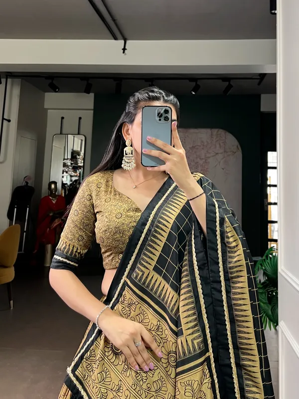 Lehenga_Chol