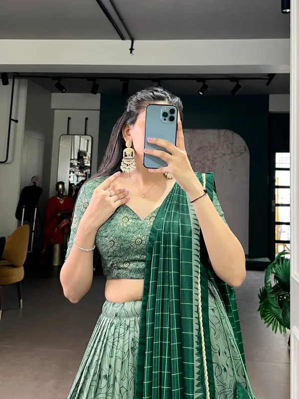 Lehenga_Chol