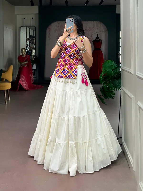 Lehenga,_Blouse,_Koti,_Tassels_