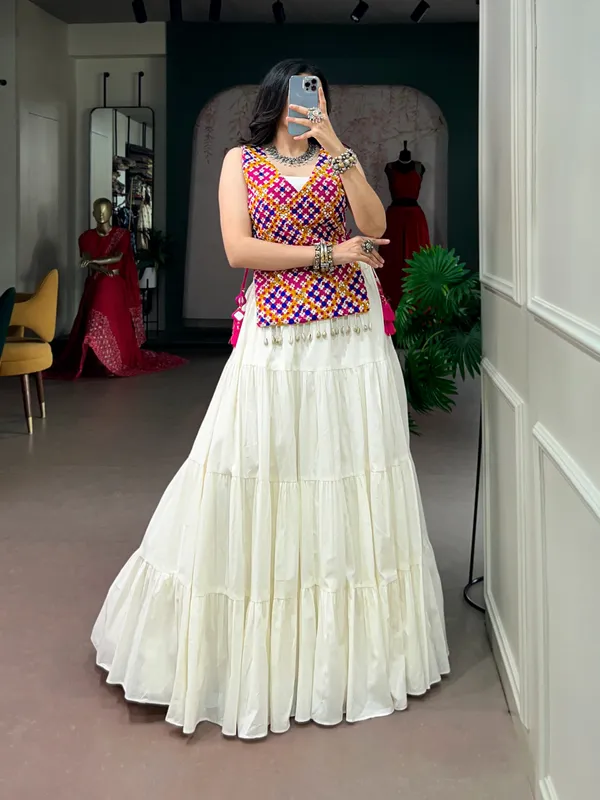 Lehenga,_Blouse,_Koti,_Tassels_