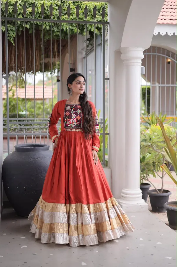NAVRATRI_GOWN_COLLECTIONS_2026_👜