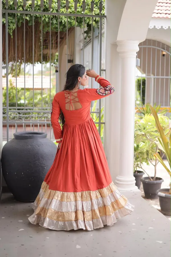 NAVRATRI_GOWN_COLLECTIONS_2026_👜