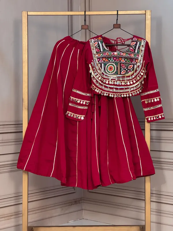 NAVRATRI_LEHENGA_CHOLI_COLLECTIONS-2025_