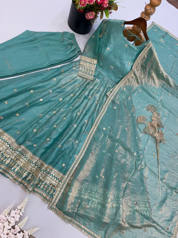 Women’s_Ethnic_Wear_
