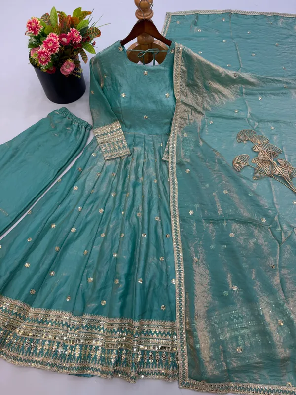 Women’s_Ethnic_Wear_