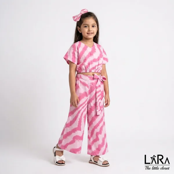 Very_Cute_And_Stylish_Pink_Co_Ord_Set_For_Little_Girls