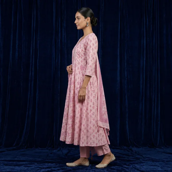 Pink_Mul_Cotton_Flared_Floral_Print_Anarkali_Kurta_Set_For_Women