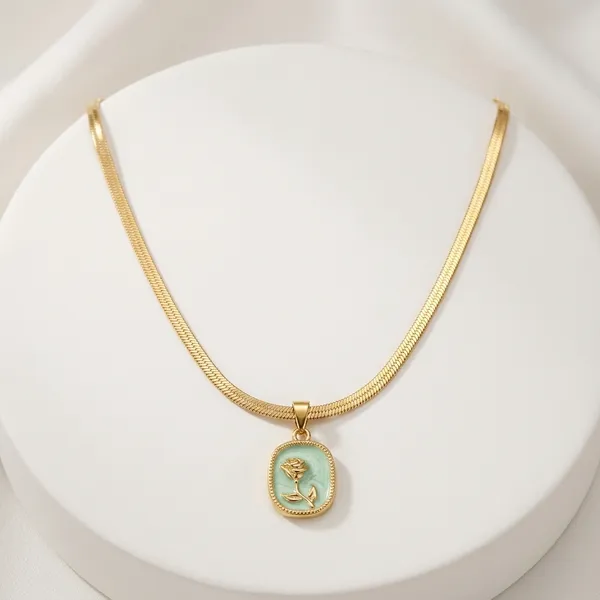 Golden_Stainless_Steel_Anti_Tarnish_Chain_For_Women