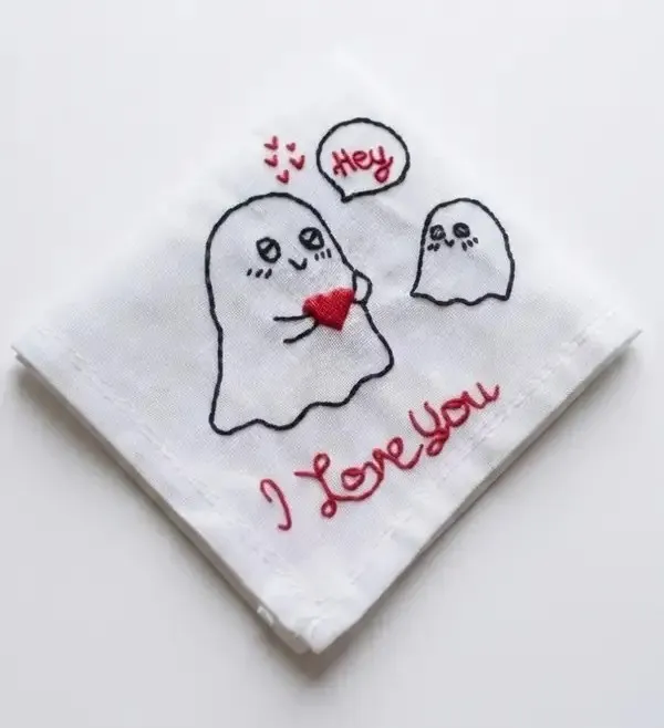 White_Cotton_Embroidered_Handkerchief_Gift_Set_For_Gifting