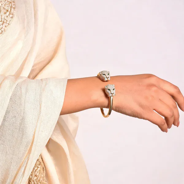 Gold_Toned_Panther_Head_Cuff_Bangle_For_Women