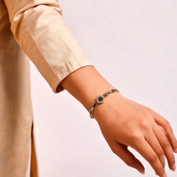 Gold_Steel_Round_Charm_Link_Bracelet_For_Men