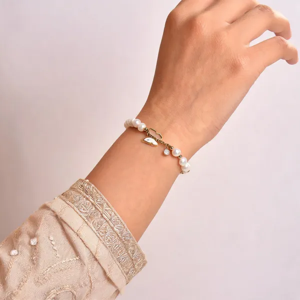 Gold_Chain_Pearl_Butterfly_Charm_Bracelet_For_Women