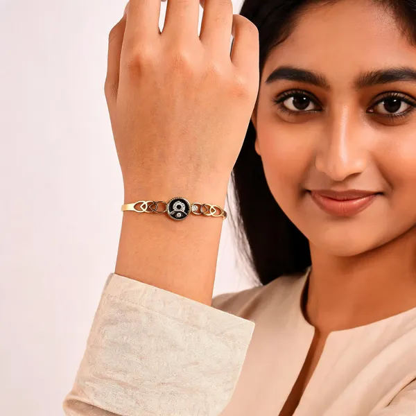 Gold_Toned_Rakhi_Bracelet_With_Om_Charm_For_Men
