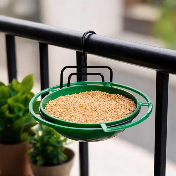 Green_Plastic_Hanging_Round_Tray_Bird_Feeder