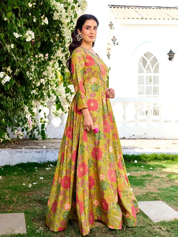 Green_Georgette_Vatican_Print_Flared_Anarkali_Gown_For_Women