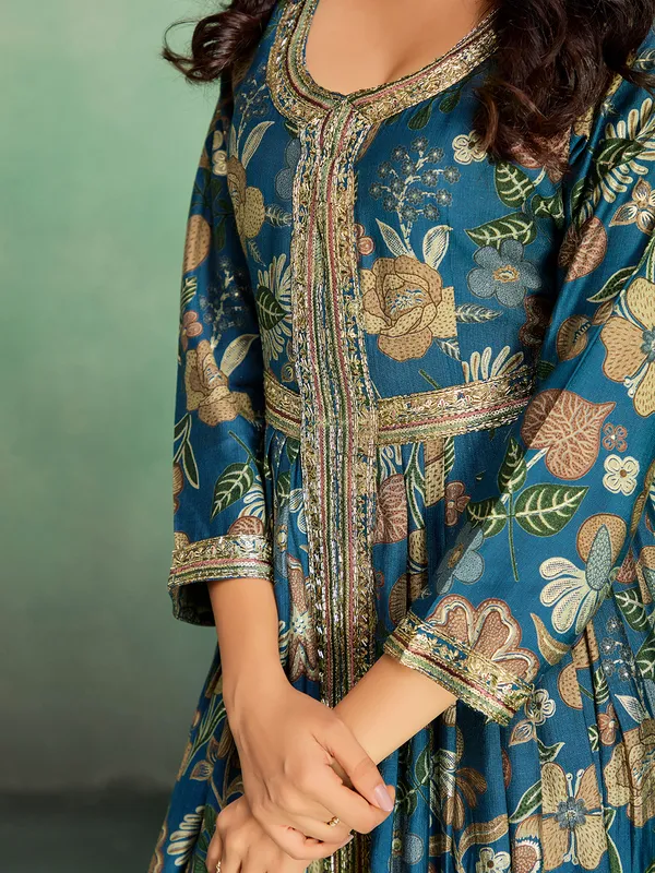 Morpich_Rayon_Flared_Anarkali_Embroidered_Gown_For_Women