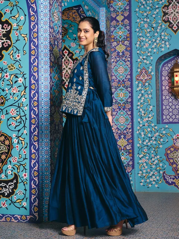 Royal_Blue_Vichitra_Embroidered_Choli_Skirt_Set_For_Women