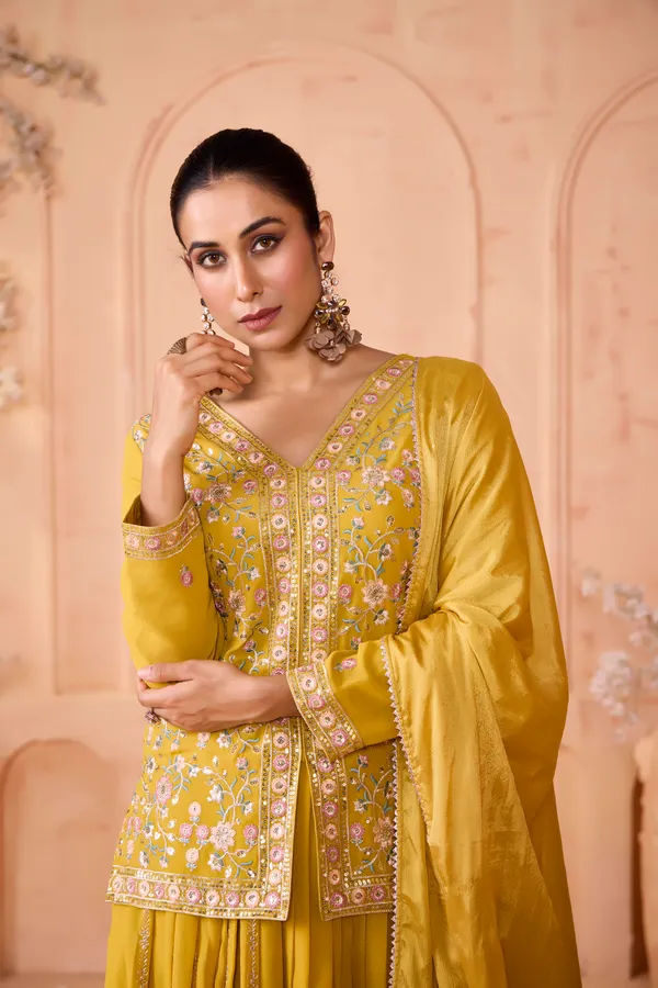 Yellow_Georgette_Embroidery_Dori_Work_Skirt_Top_Dupatta_Set_For_Women