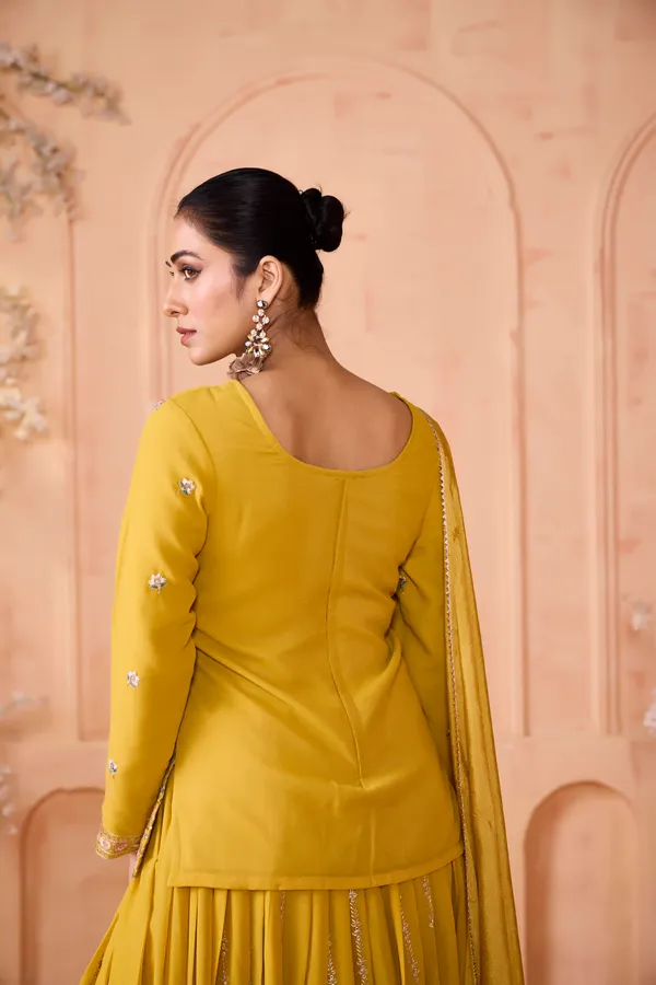 Yellow_Georgette_Embroidery_Dori_Work_Skirt_Top_Dupatta_Set_For_Women