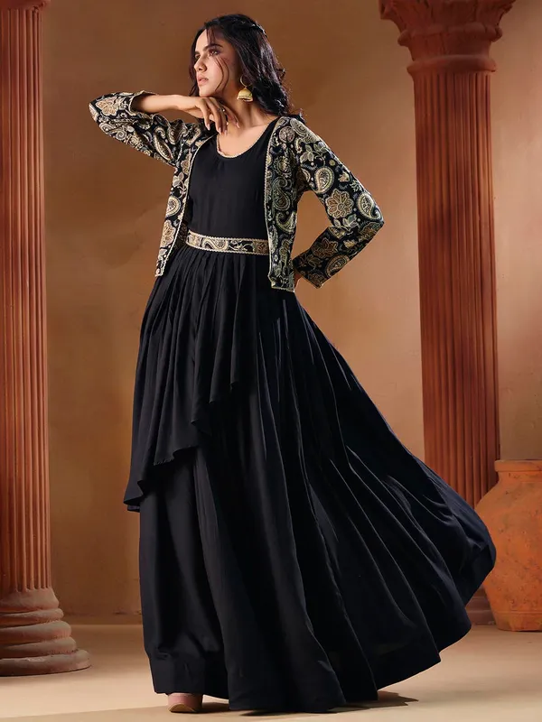 Black_Rayon_Printed_Kurti_Indo_Western_Long_Gown_Set_For_Women