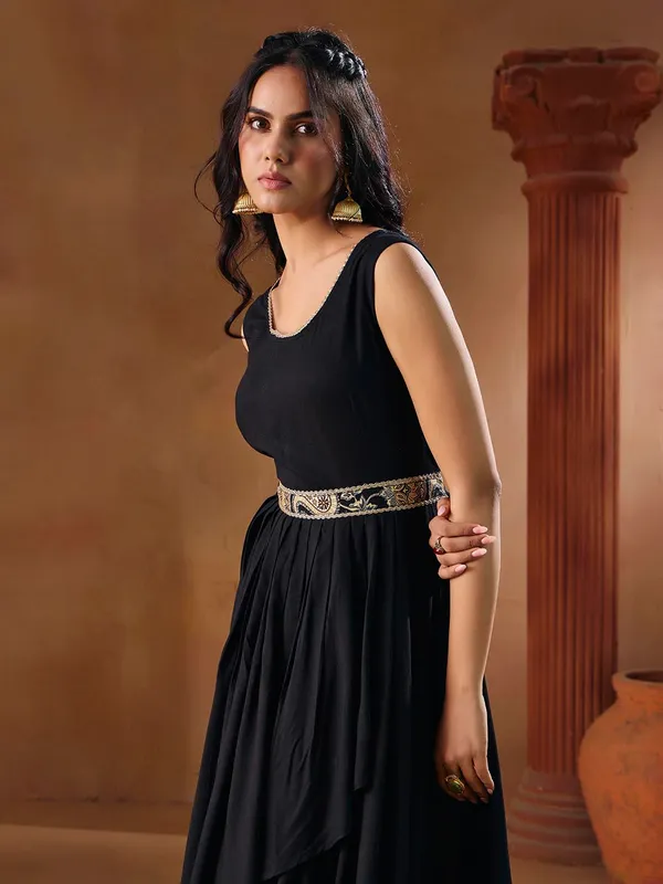 Black_Rayon_Printed_Kurti_Indo_Western_Long_Gown_Set_For_Women