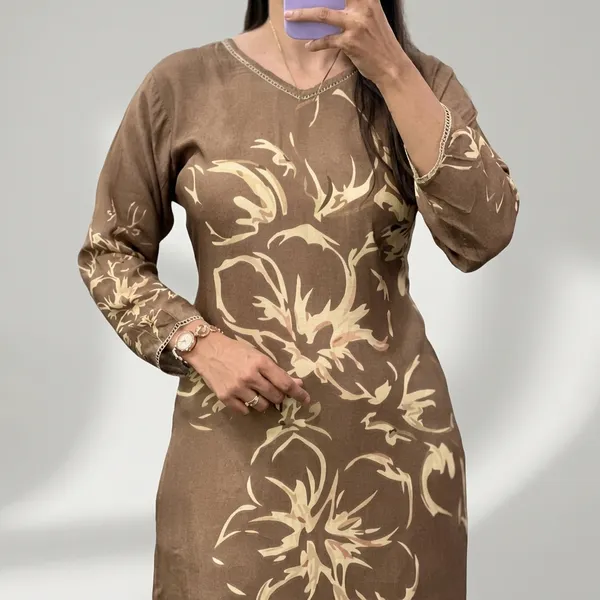 Stylish_Women_Printed_Straight_Kurti