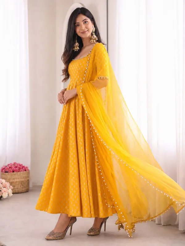 Yellow_Chanderi_Jacquard_Printed_Anarkali_Kurta_Pant_Set_For_Women