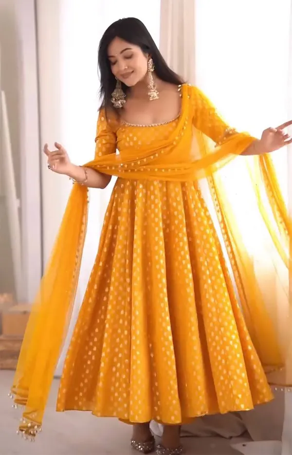 Yellow_Chanderi_Jacquard_Printed_Anarkali_Kurta_Pant_Set_For_Women