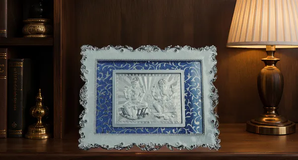 Shubh_Labh_Lakshmi_Ganesha_999_Silver_Premium_Decorative_Frame