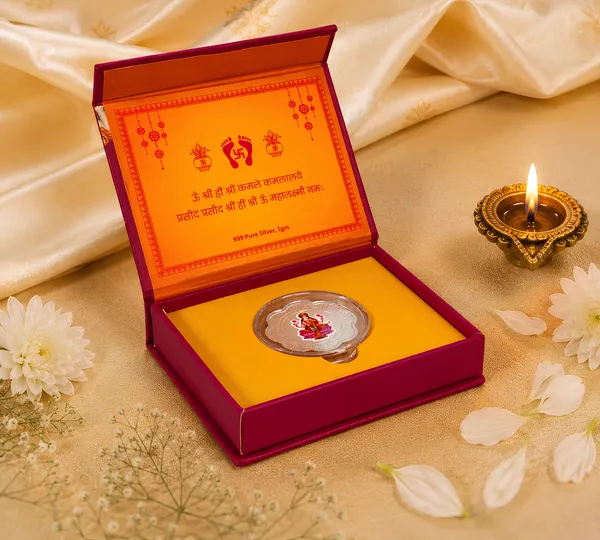 Mahalakshmi_999_Silver_Devotional_Coin_Gift_Box