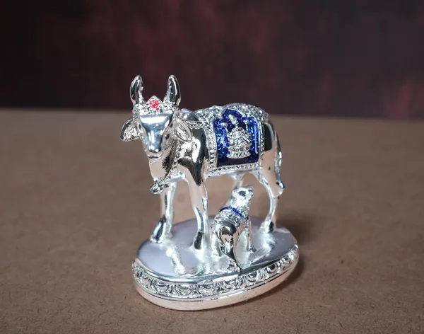999_Silver_Divya_Kamadhenu_Cow_and_Calf_Figurine