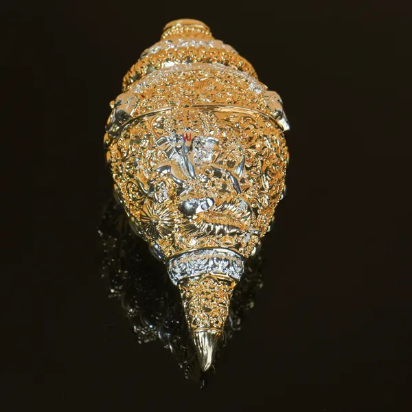 Divya_Sacred_Shankh_Conch_Gold-Tone_Decorative_Idol